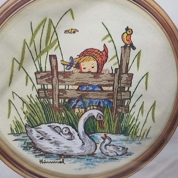 Paragon Hummel Embroidery Kit 1976 - Picture 2 of 4